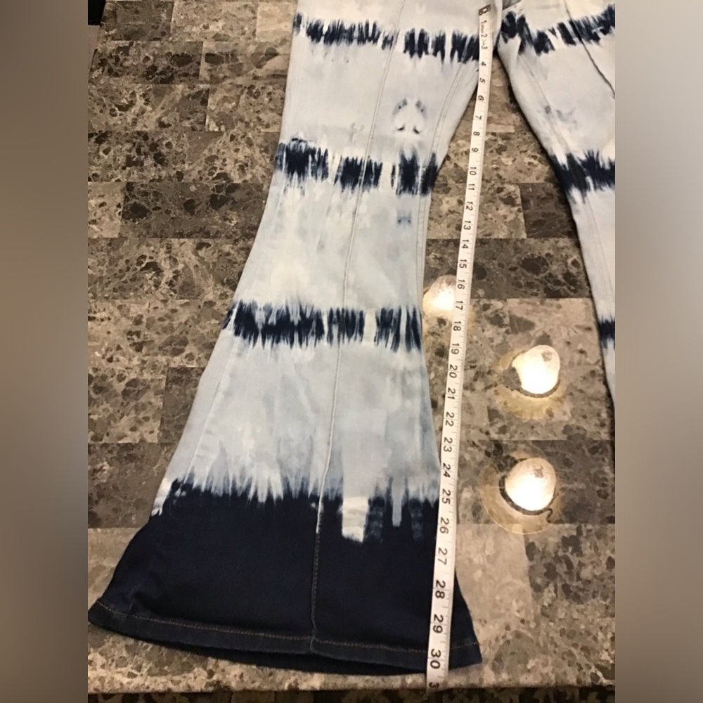 VENUS Tie-Dye Super Flare Bell Bottom Jean Size 8 Hippie Retro 70’s Stretch - Picture 9 of 13